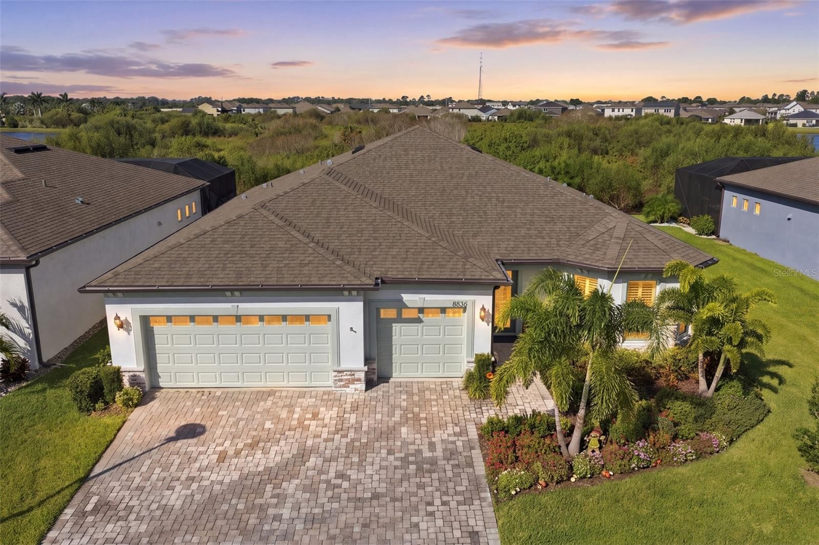 8836 COASTAL KEY WAY