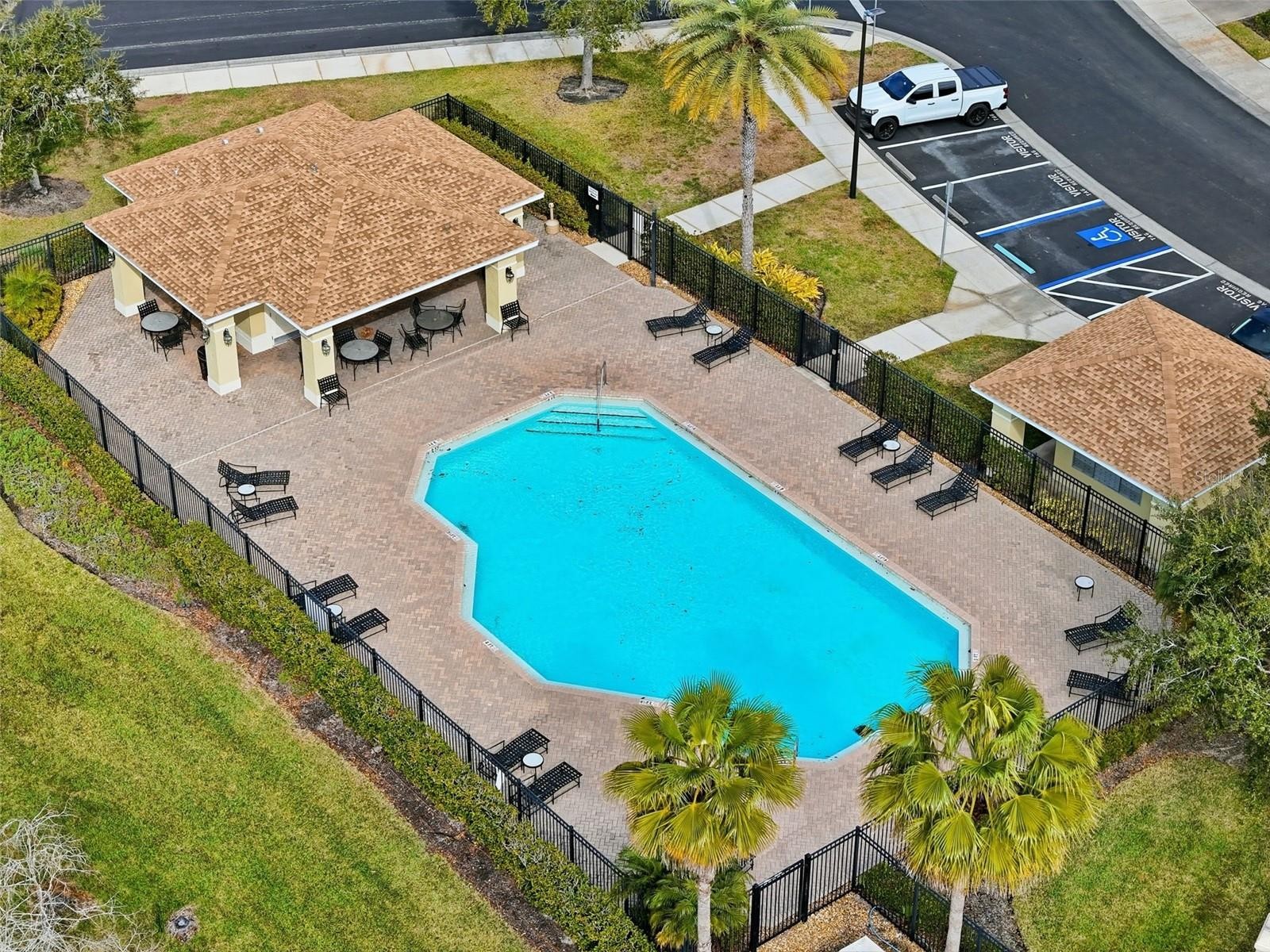 9024 WHITE SAGE LOOP