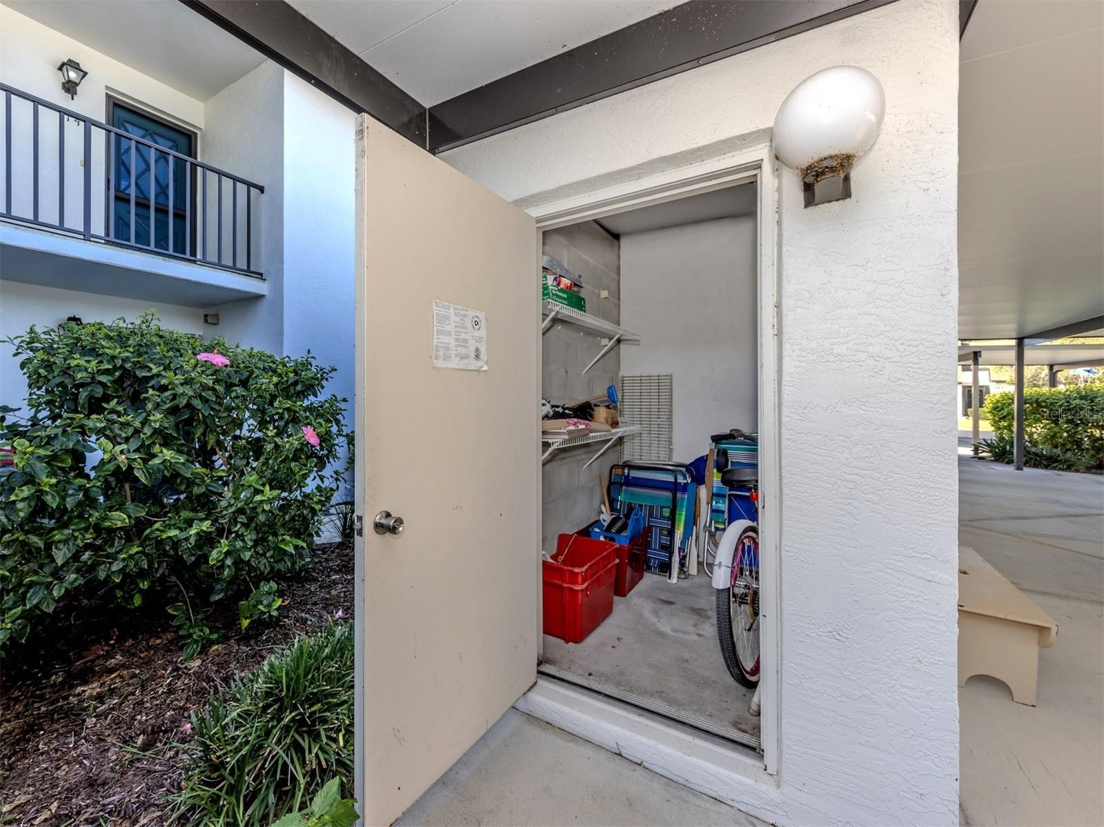 1211 CAPRI ISLES BLVD #114