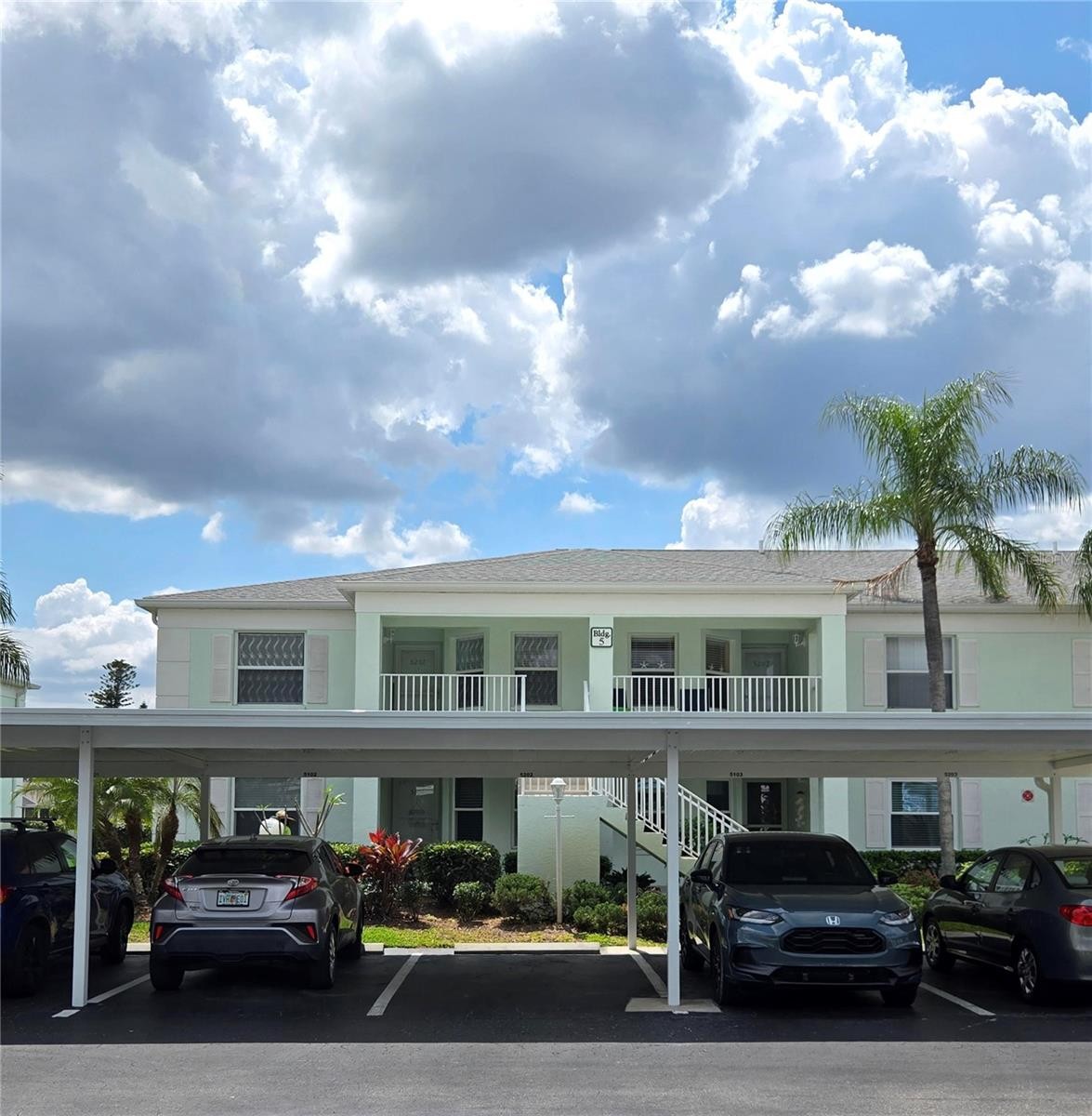 5725 GREENWOOD AVE #5201