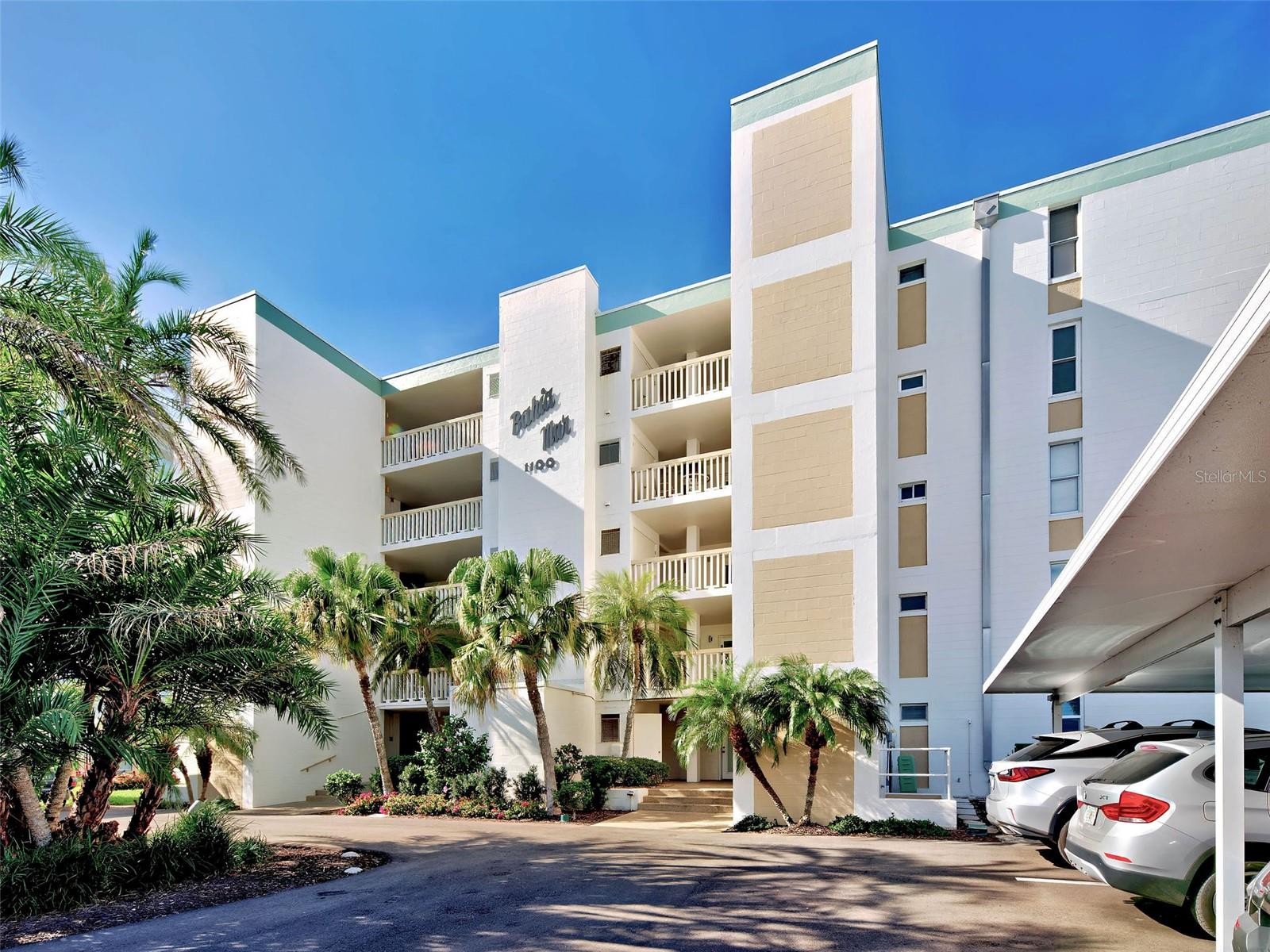 1100 TARPON CENTER DR #102B