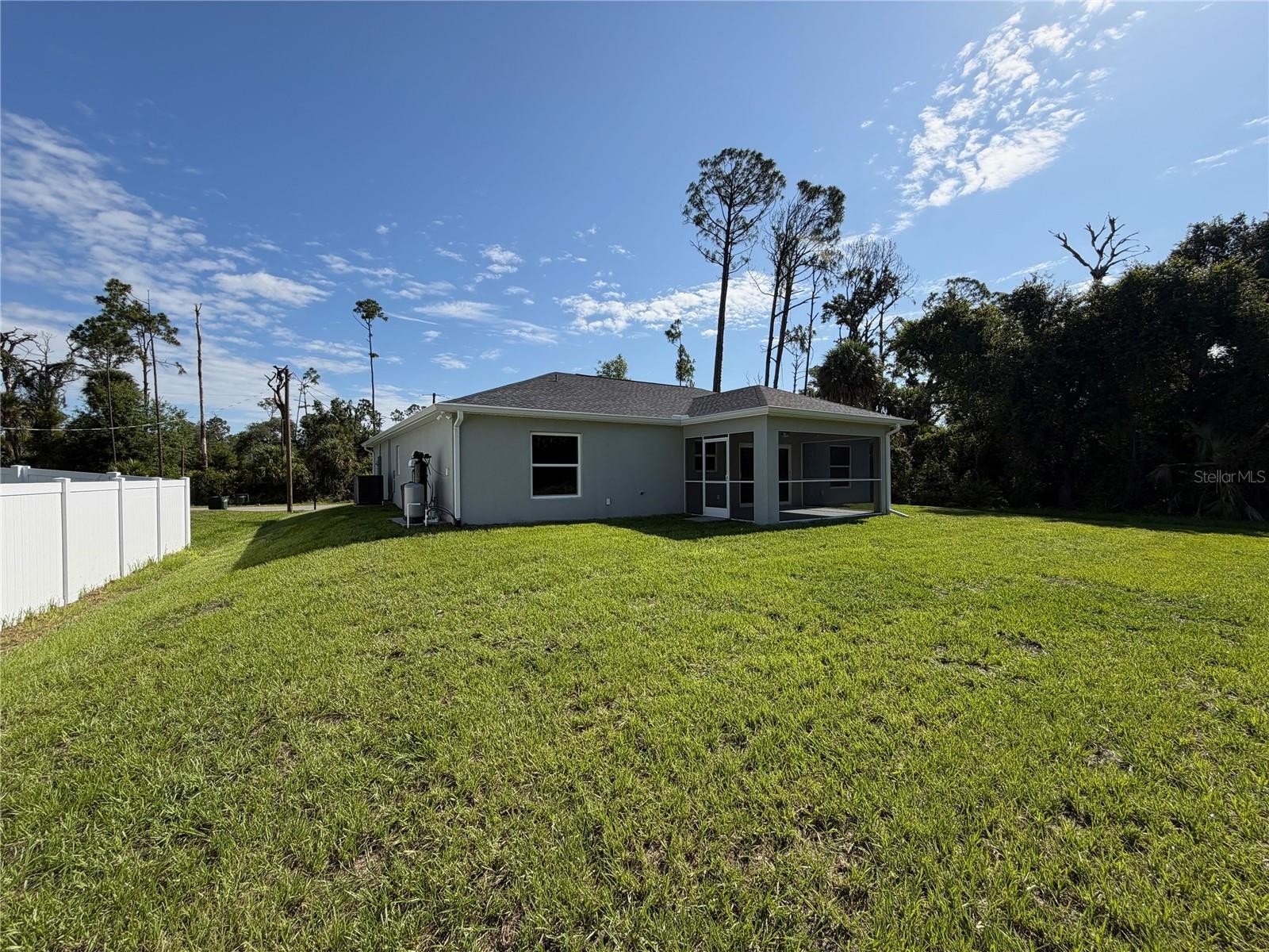 2587 NOWATNEY AVE