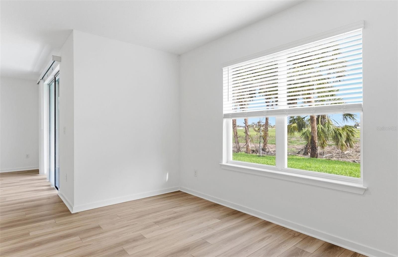 10504 HIDDEN BANKS GLN