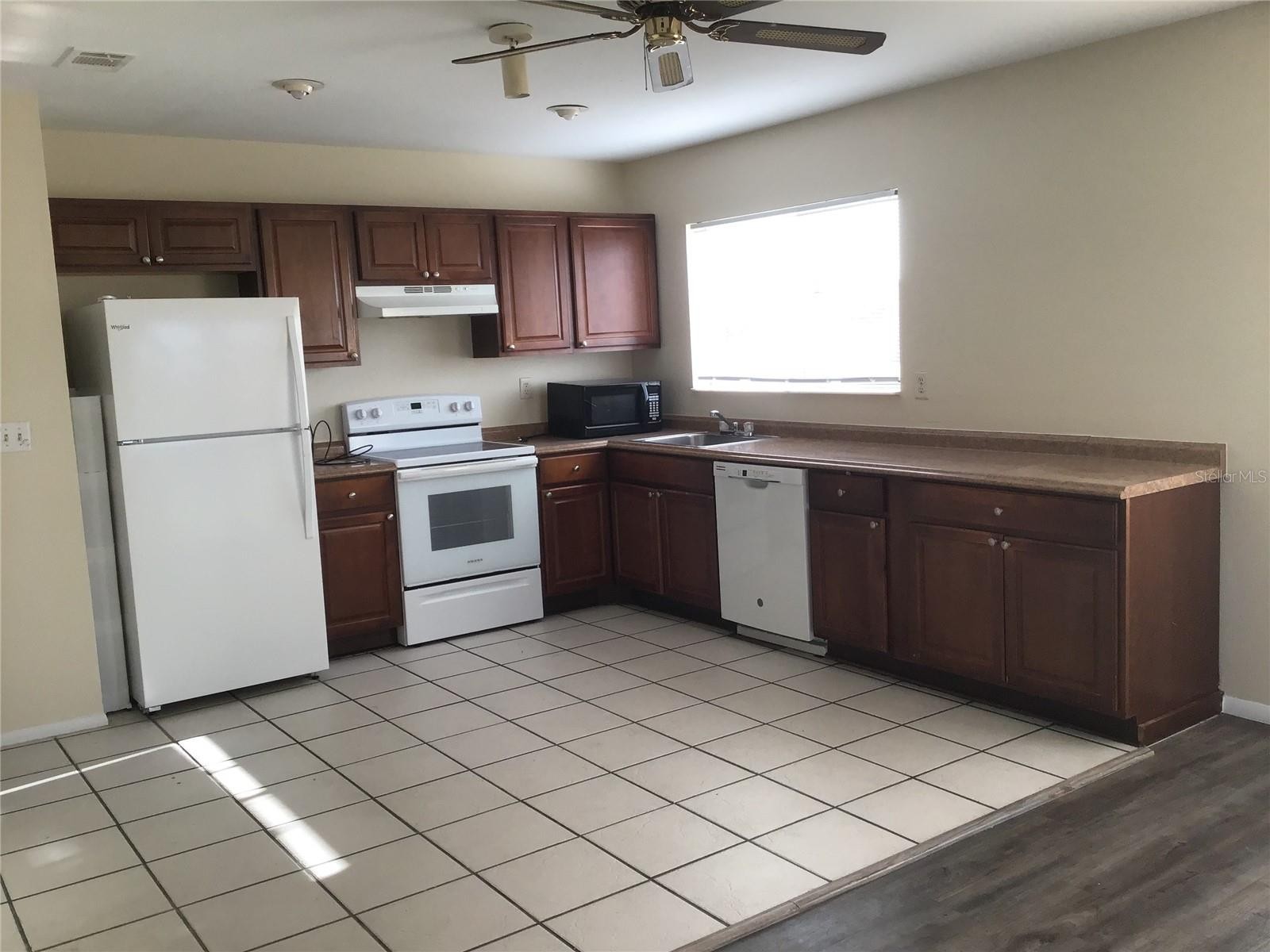 7104 GAMA CT