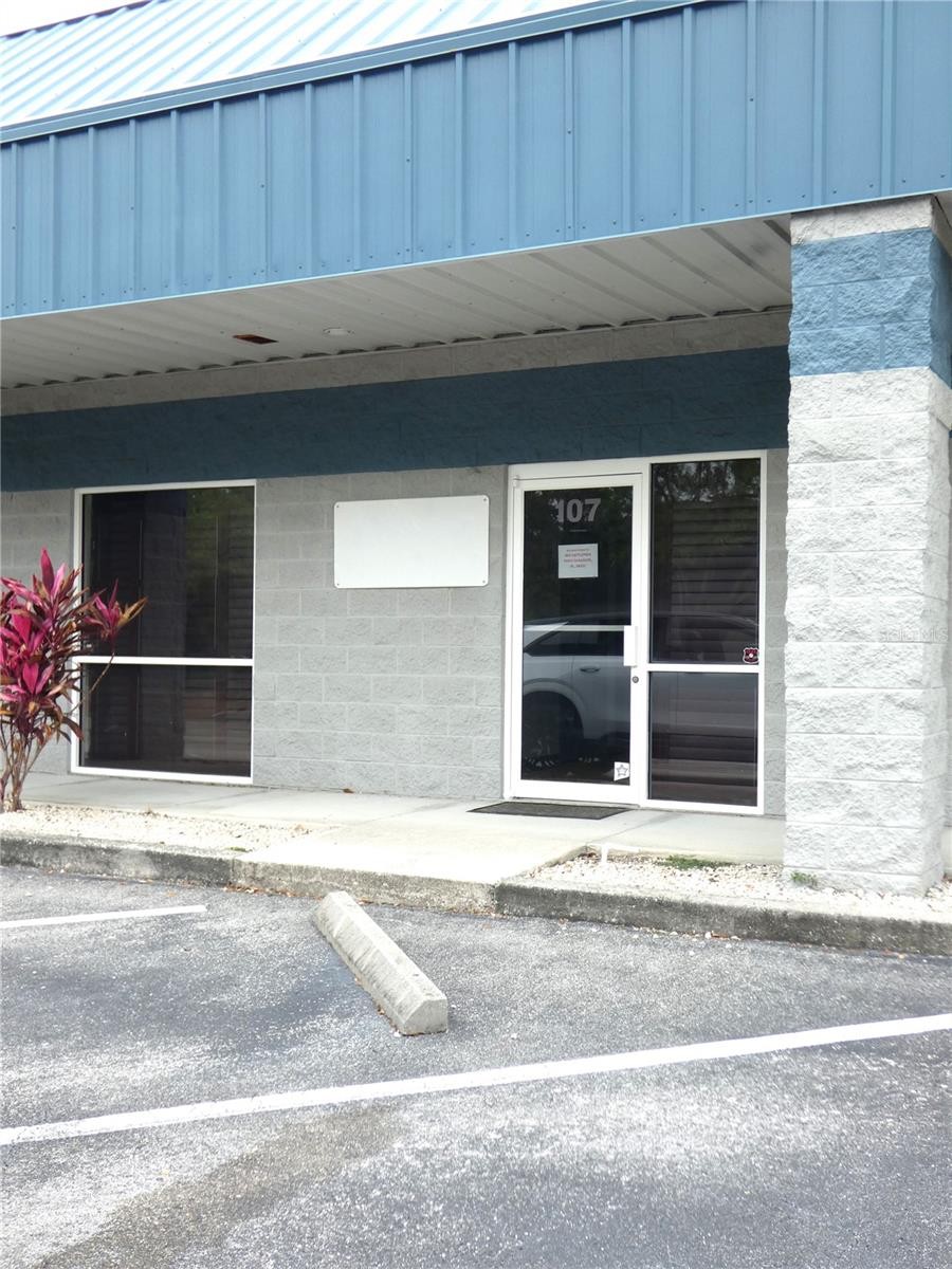 1882 PORTER LAKE DR #107/108