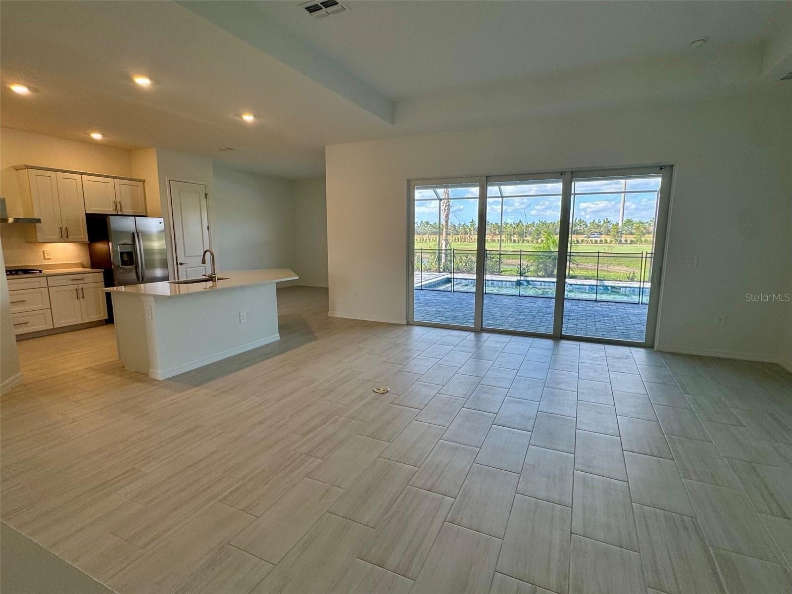 5538 LIGHTNING WHELK LN