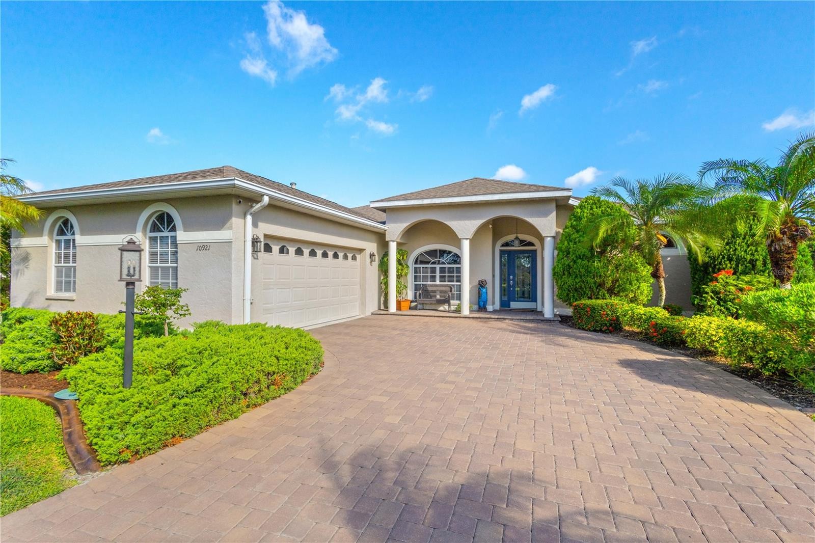 10921 BLUESTEM CIR