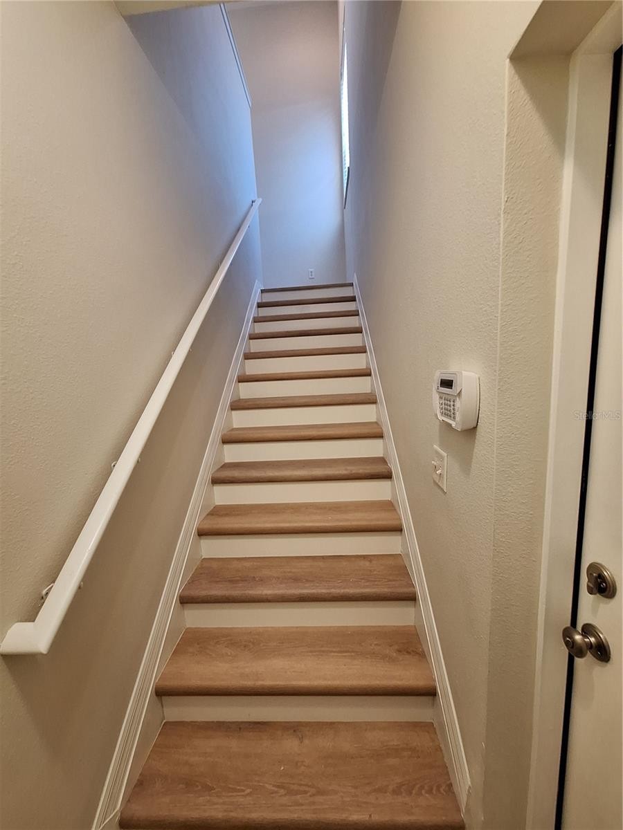 3709 PARKRIDGE CIR #7-204