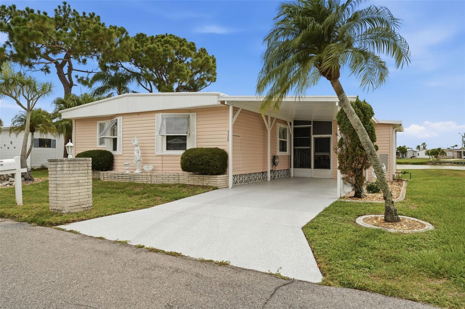 520 IMPERIAL DR