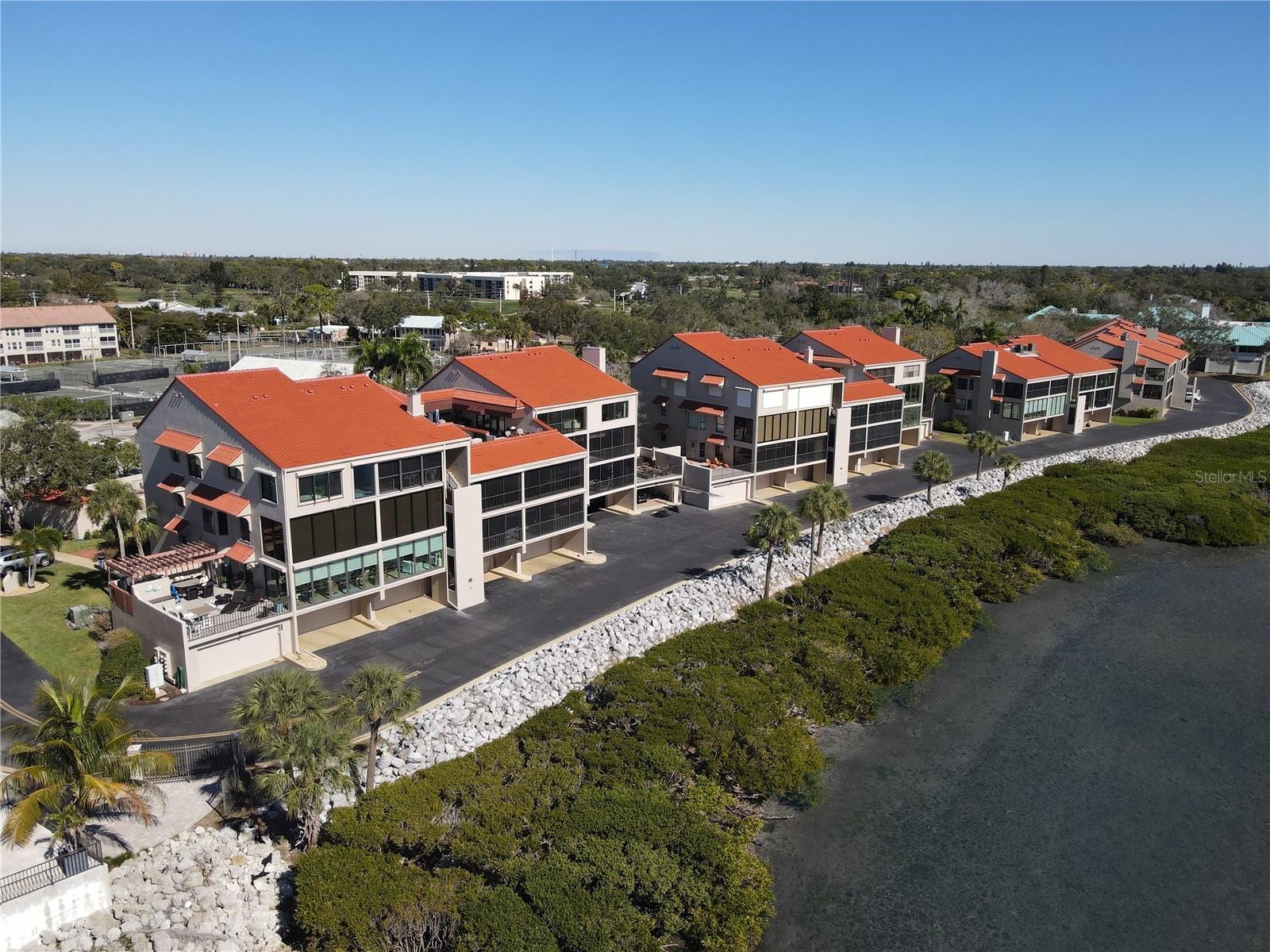 4565 BAY CLUB DR #27