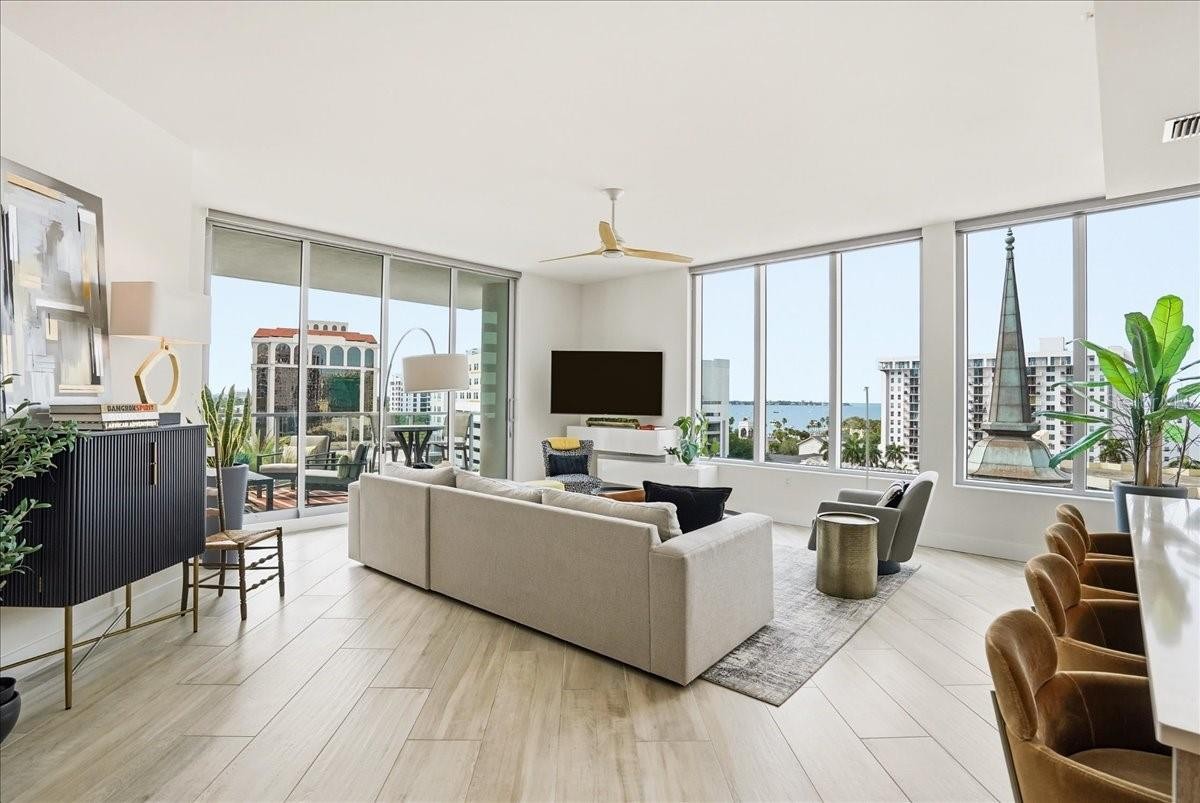 111 S PINEAPPLE AVE #714