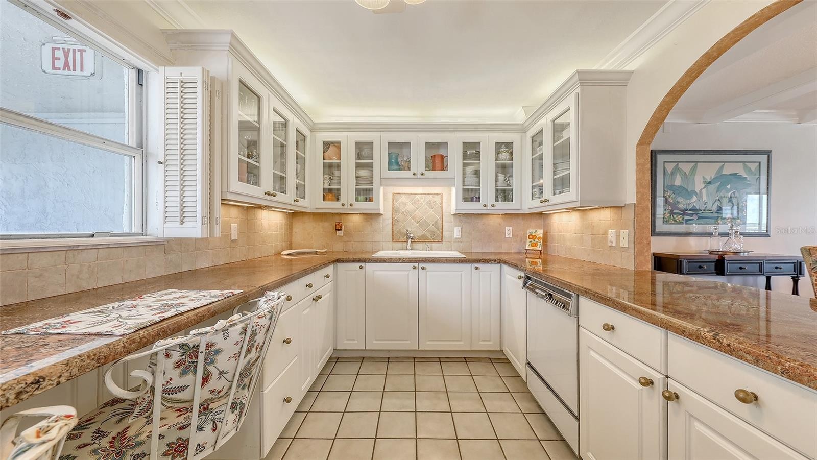 9393 MIDNIGHT PASS RD #P4