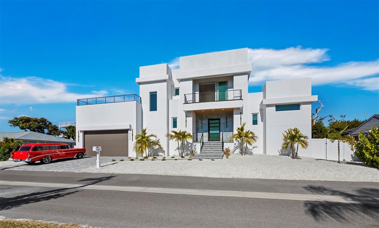 635 JUNGLE QUEEN WAY