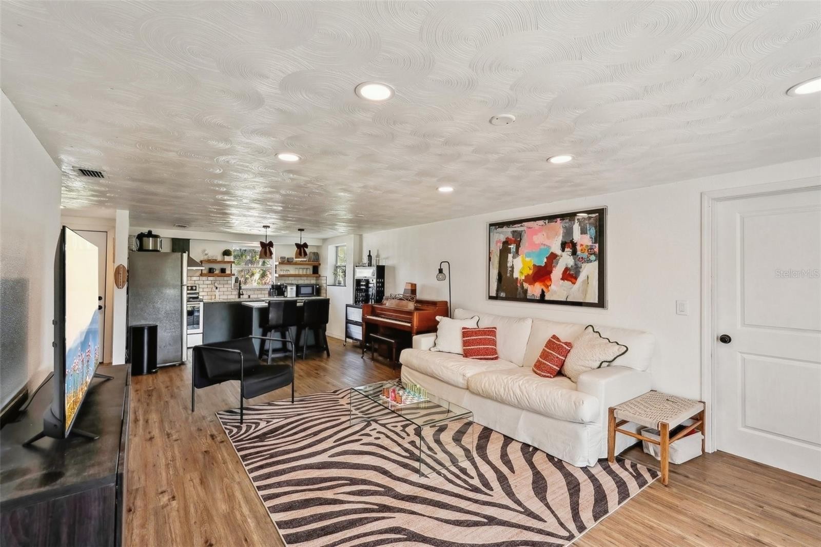 107 TEMPLE RD