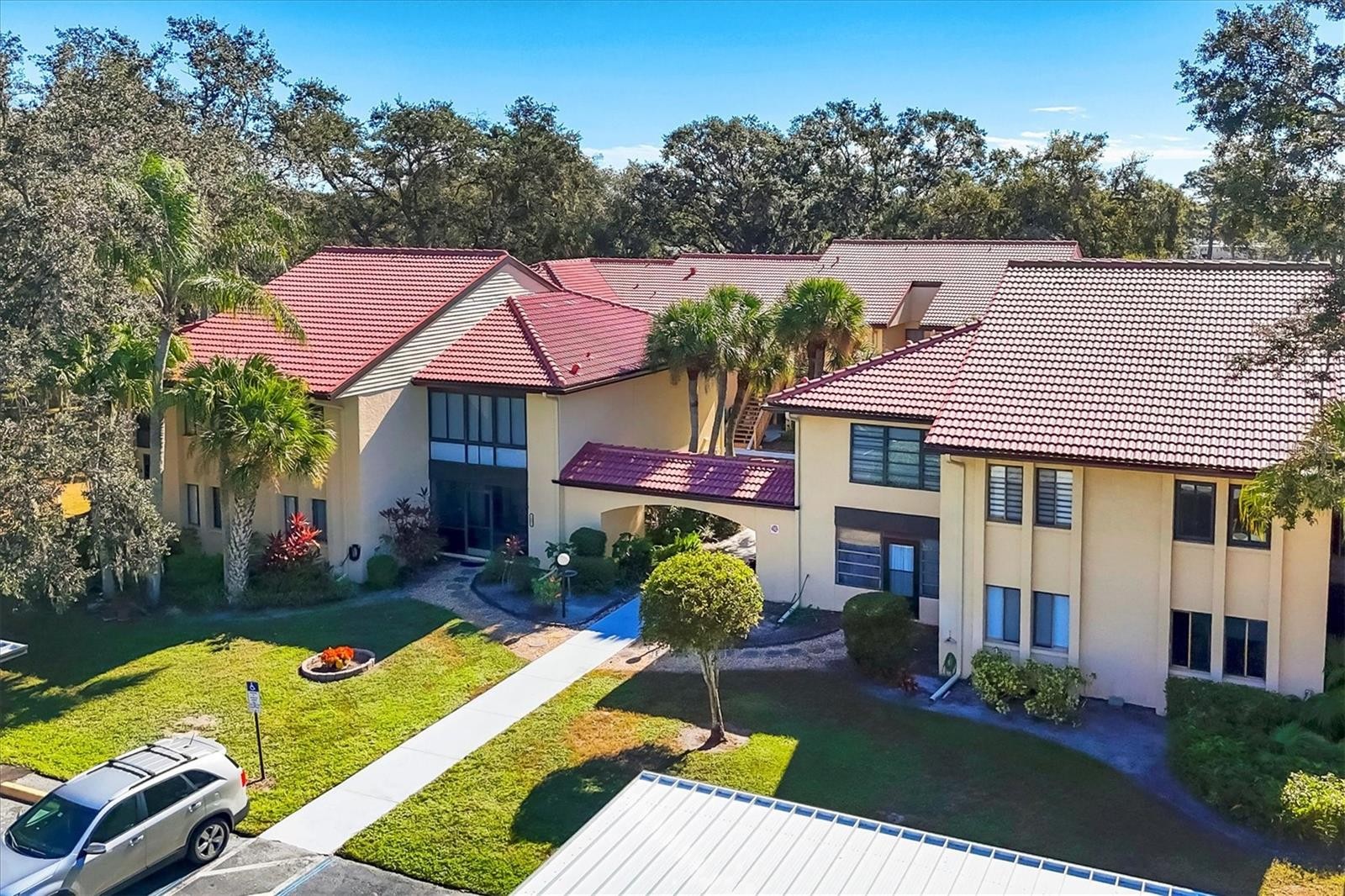 1111 W FAITH CIR #2004