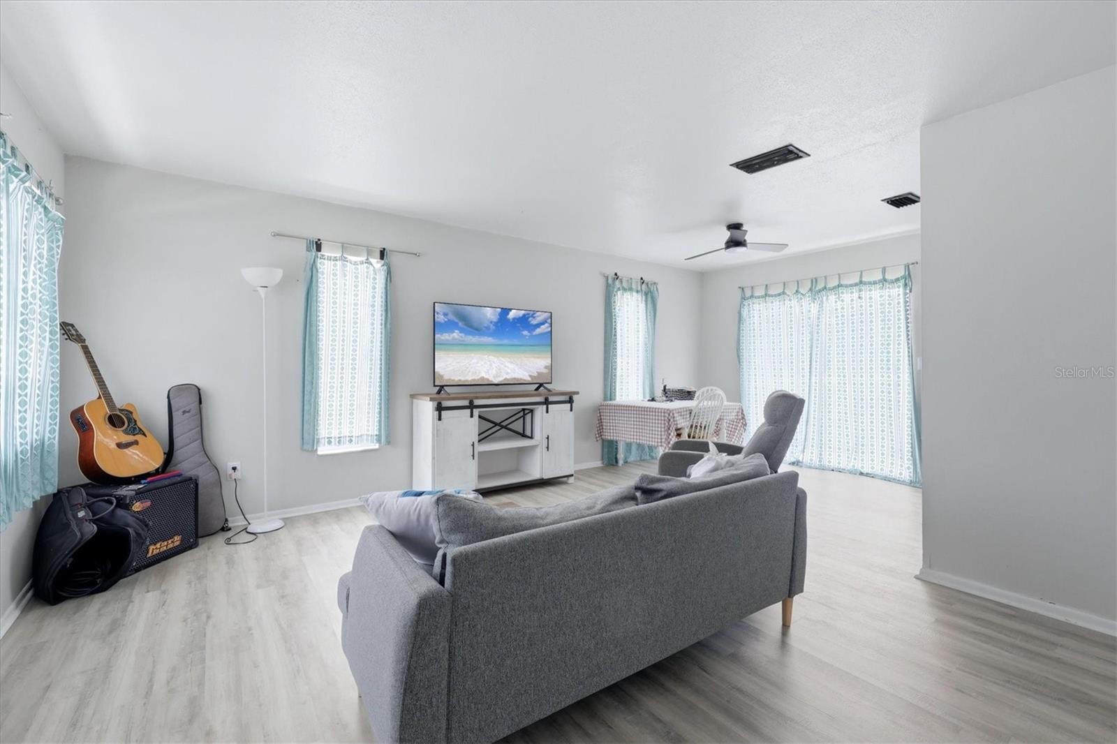 1805 MARBETH ST #1805/1807