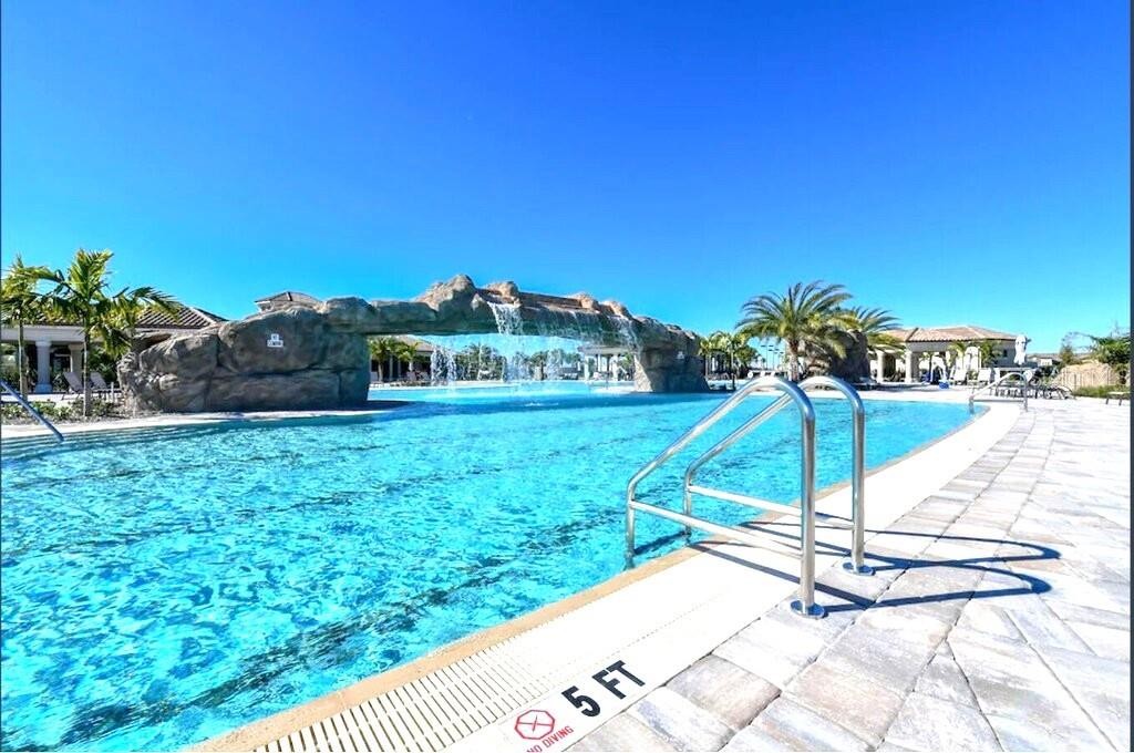 5844 WAKE FOREST RUN #101