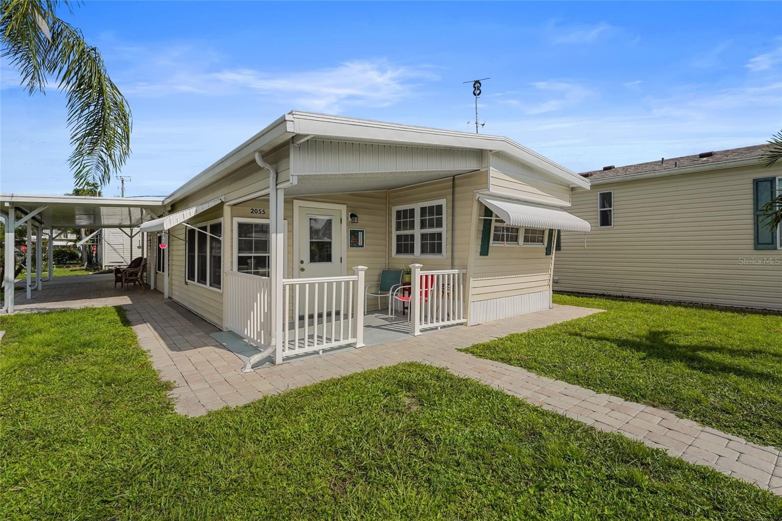 2055 CHAMPION ST