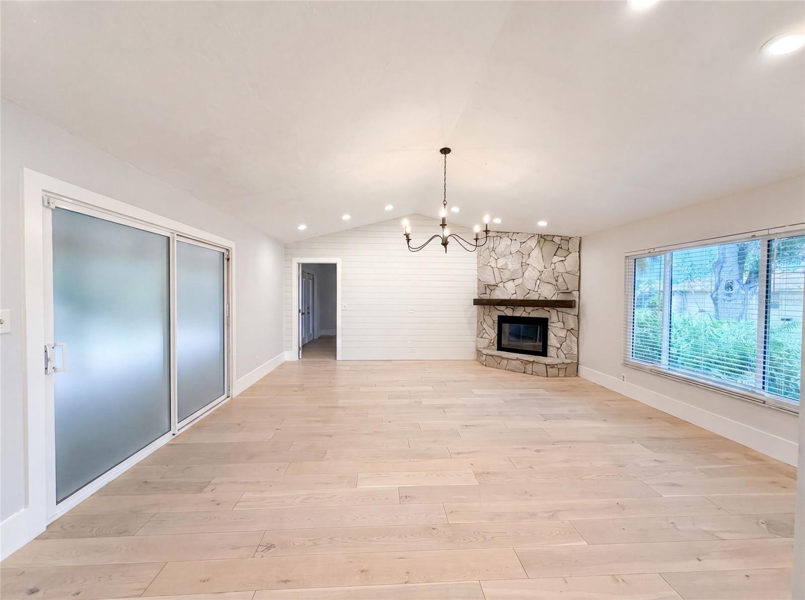 8028 CONSERVATORY CIR