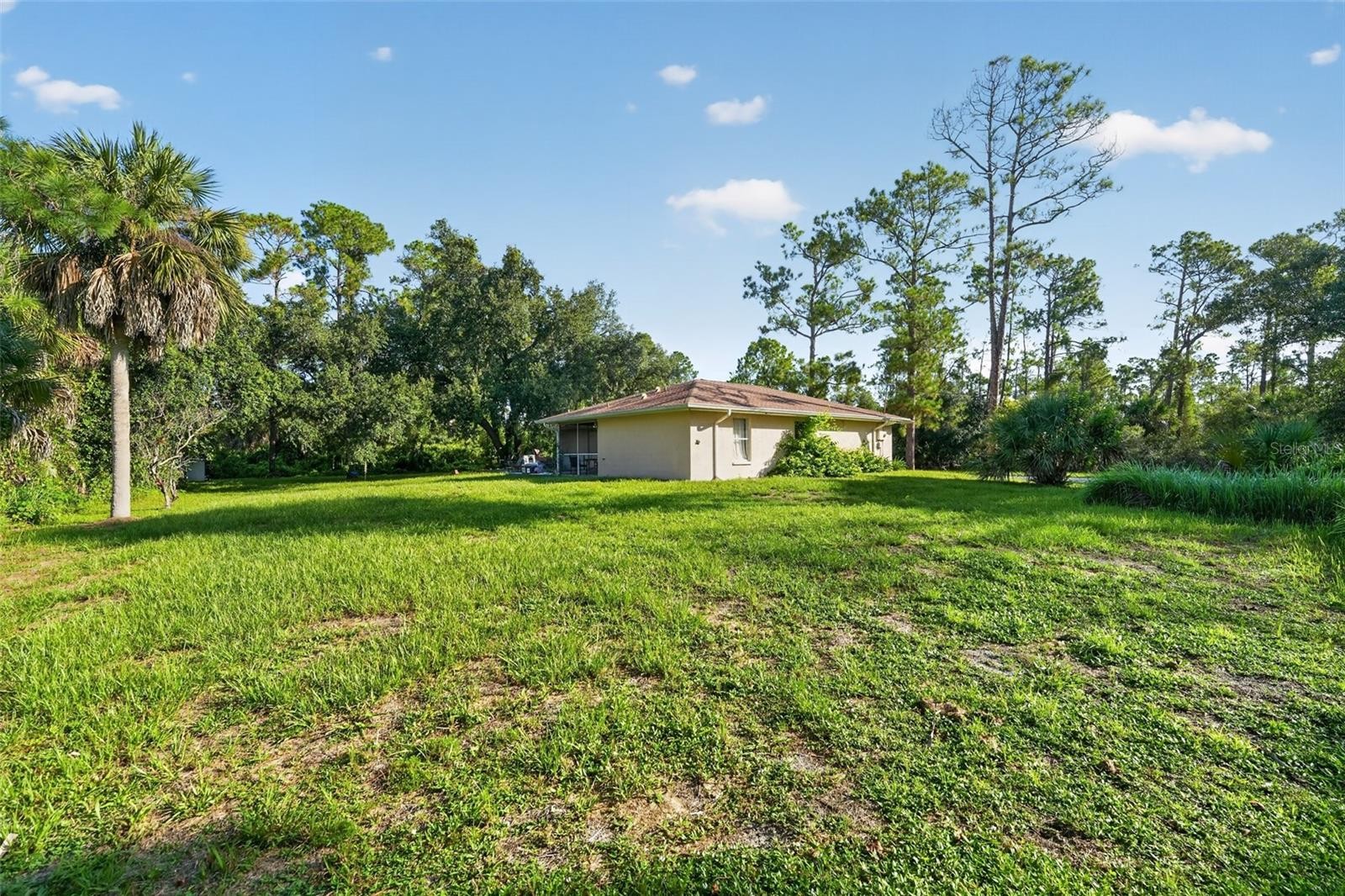 1116 DUSTIN RD