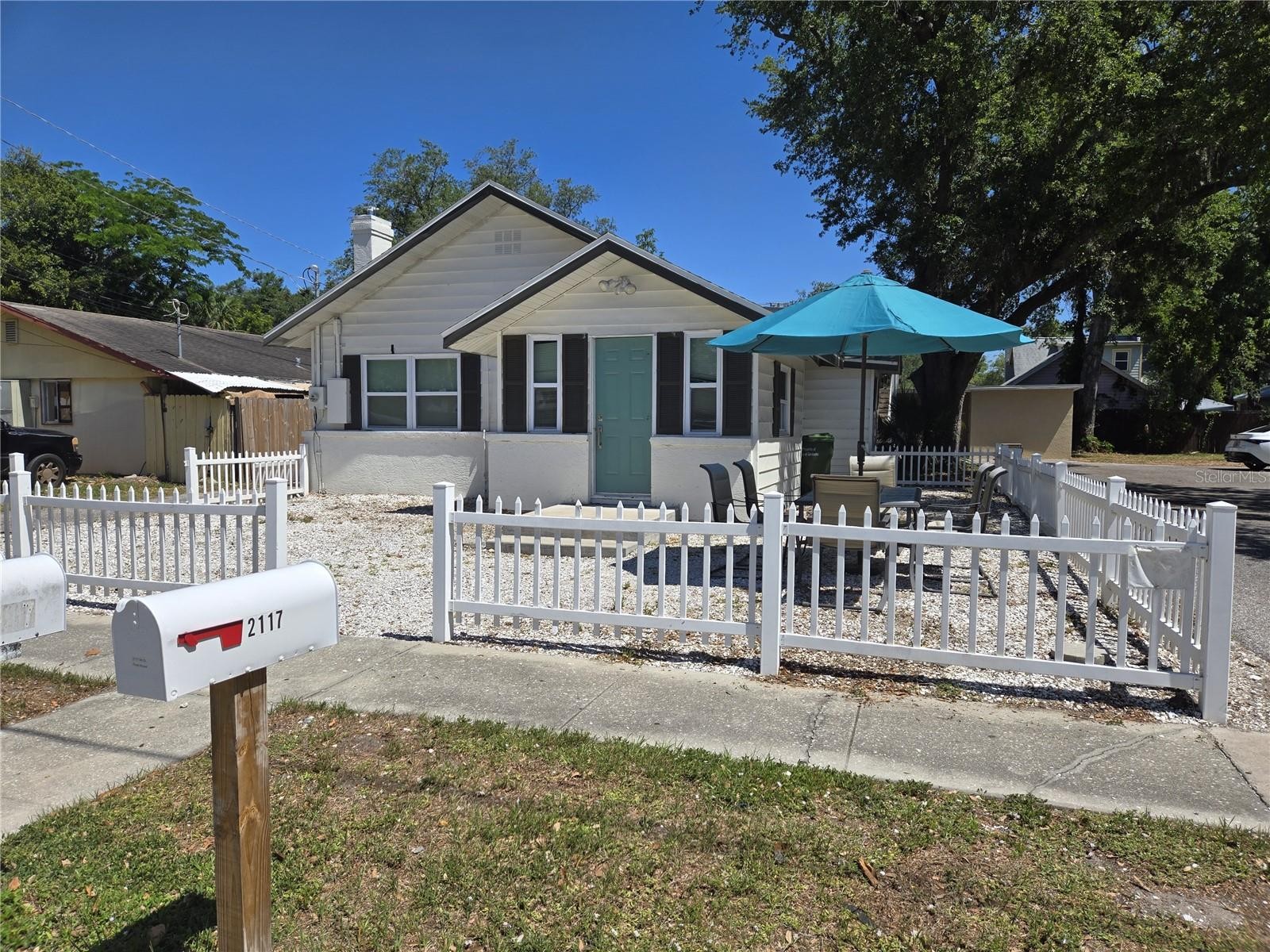 2117 5TH ST #Front House