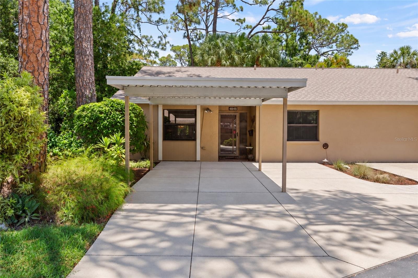 4845 VILLAGE GARDENS DR #177