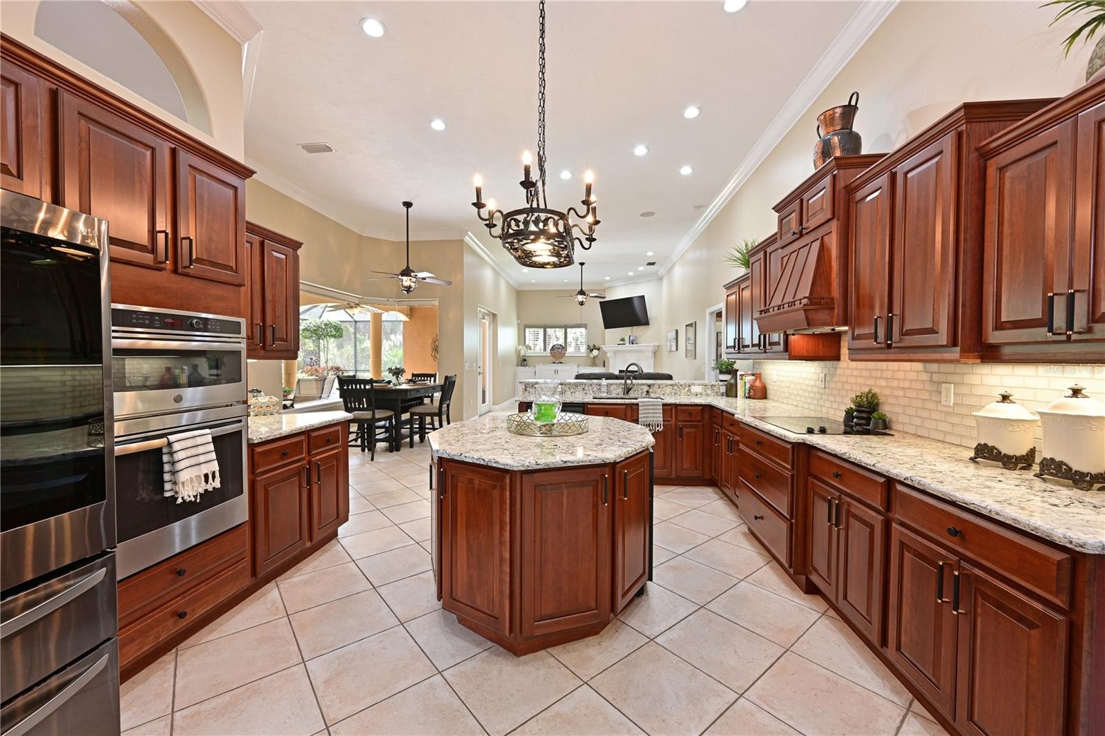 3727 59TH AVENUE CIR E