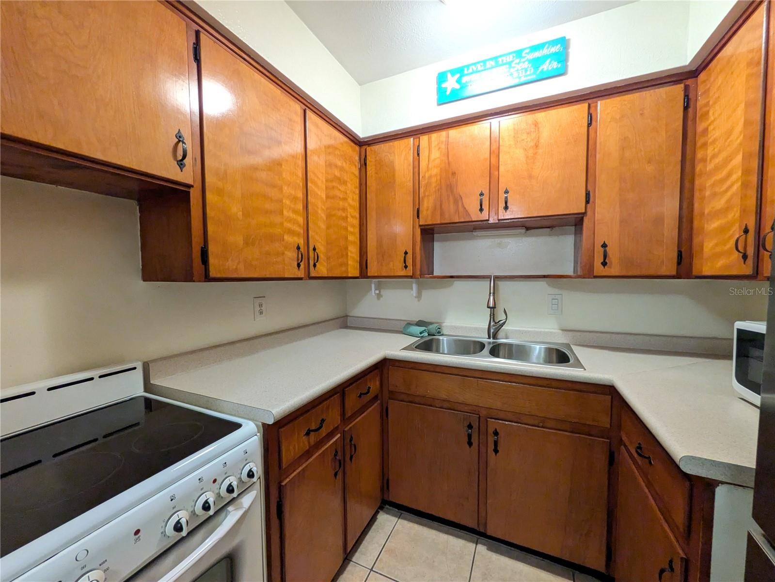 1720 MORRILL ST #11