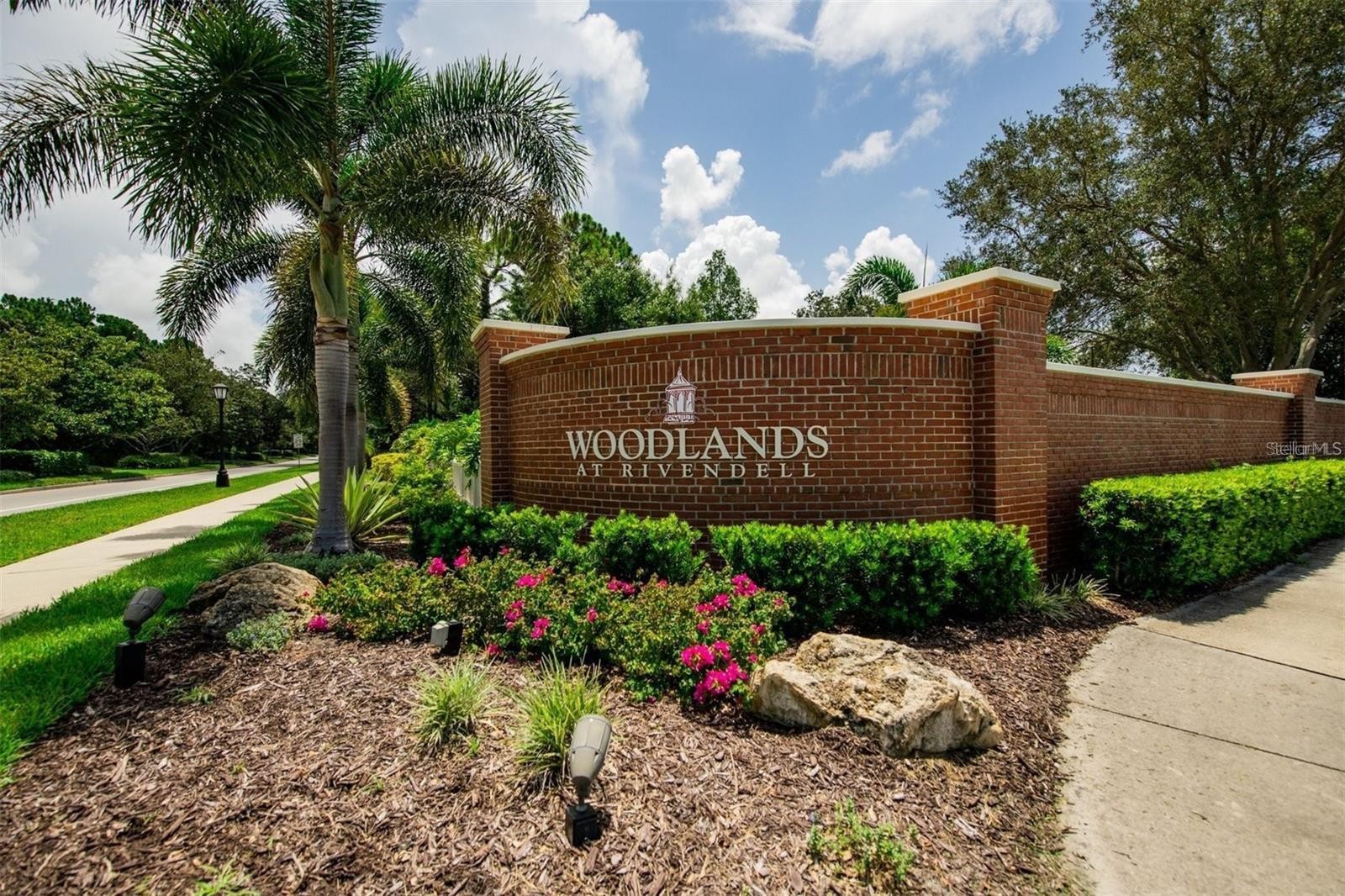 1036 OAK MEADOW LN