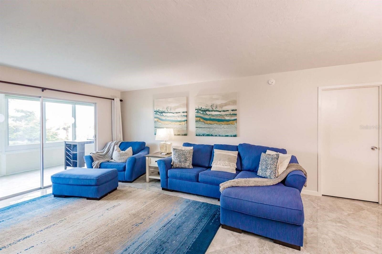 1200 E PEPPERTREE LN #206