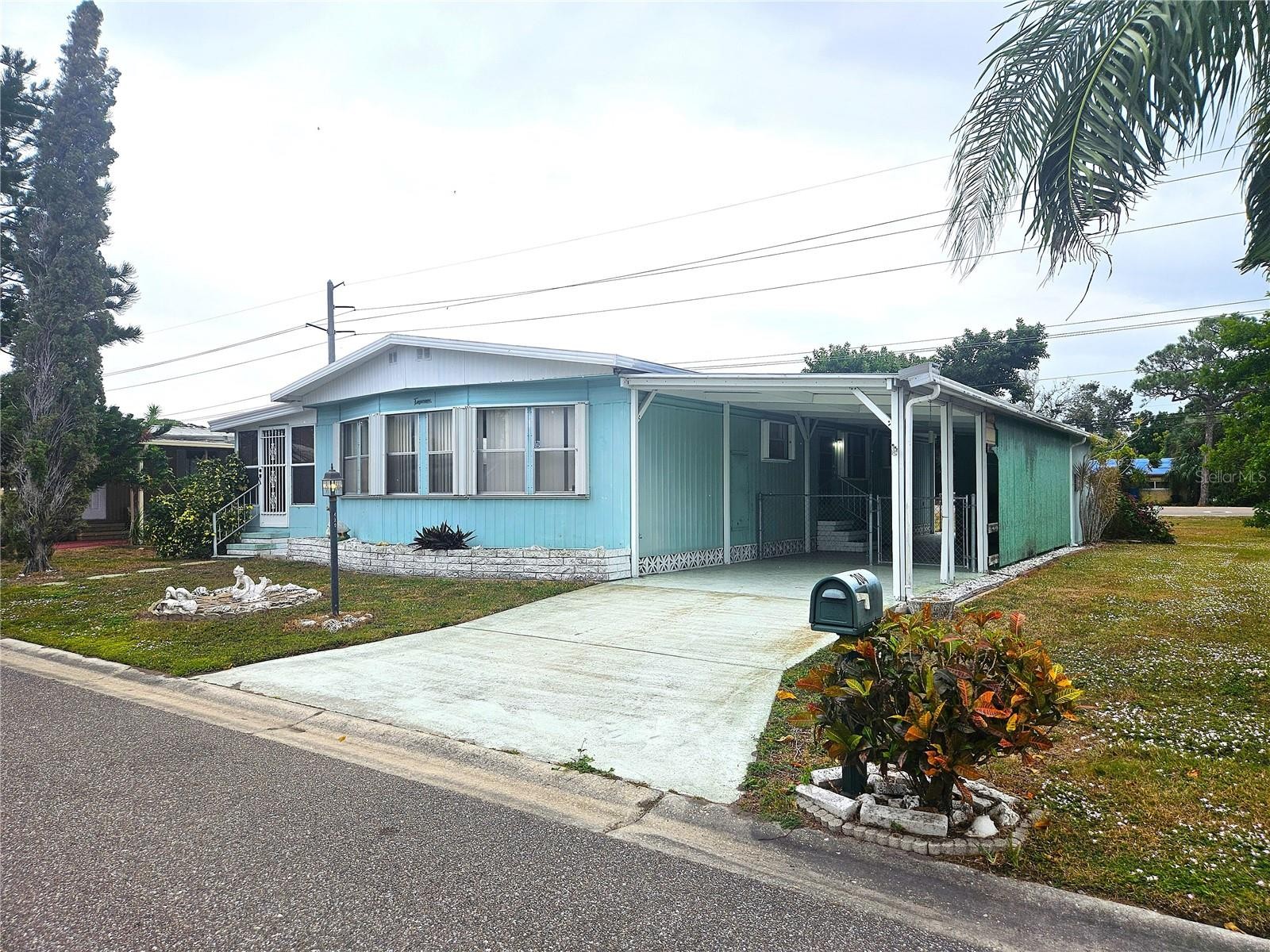 204 52ND AVENUE TER E