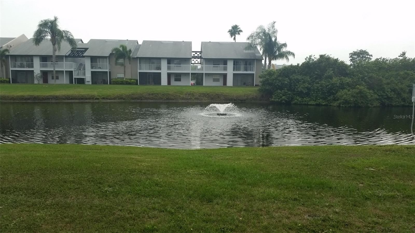 2612 HIDDEN LAKES DR #B