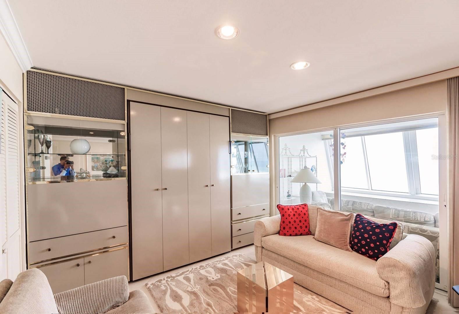 1055 W PEPPERTREE DR #802AA