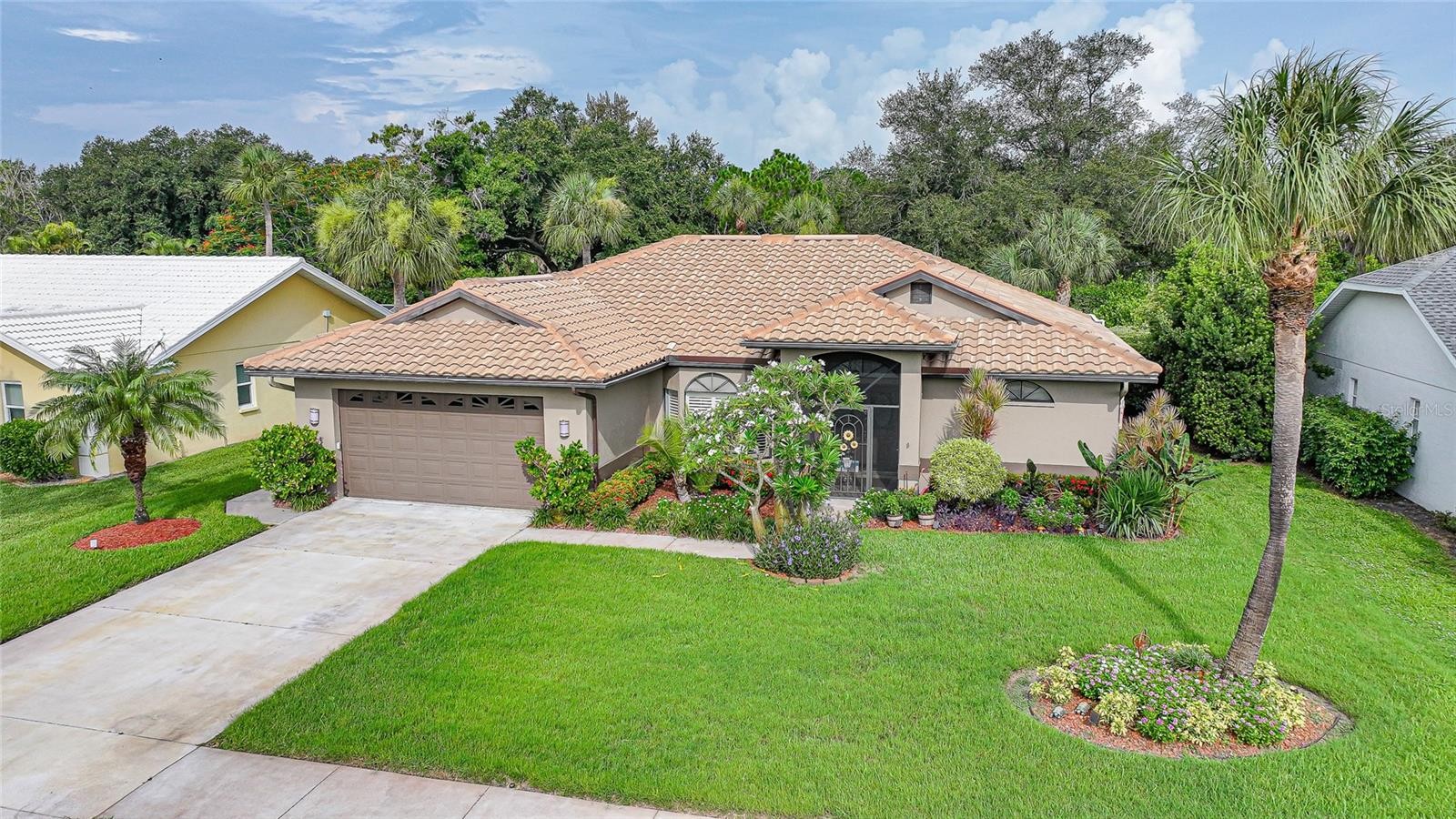 549 SILK OAK DR