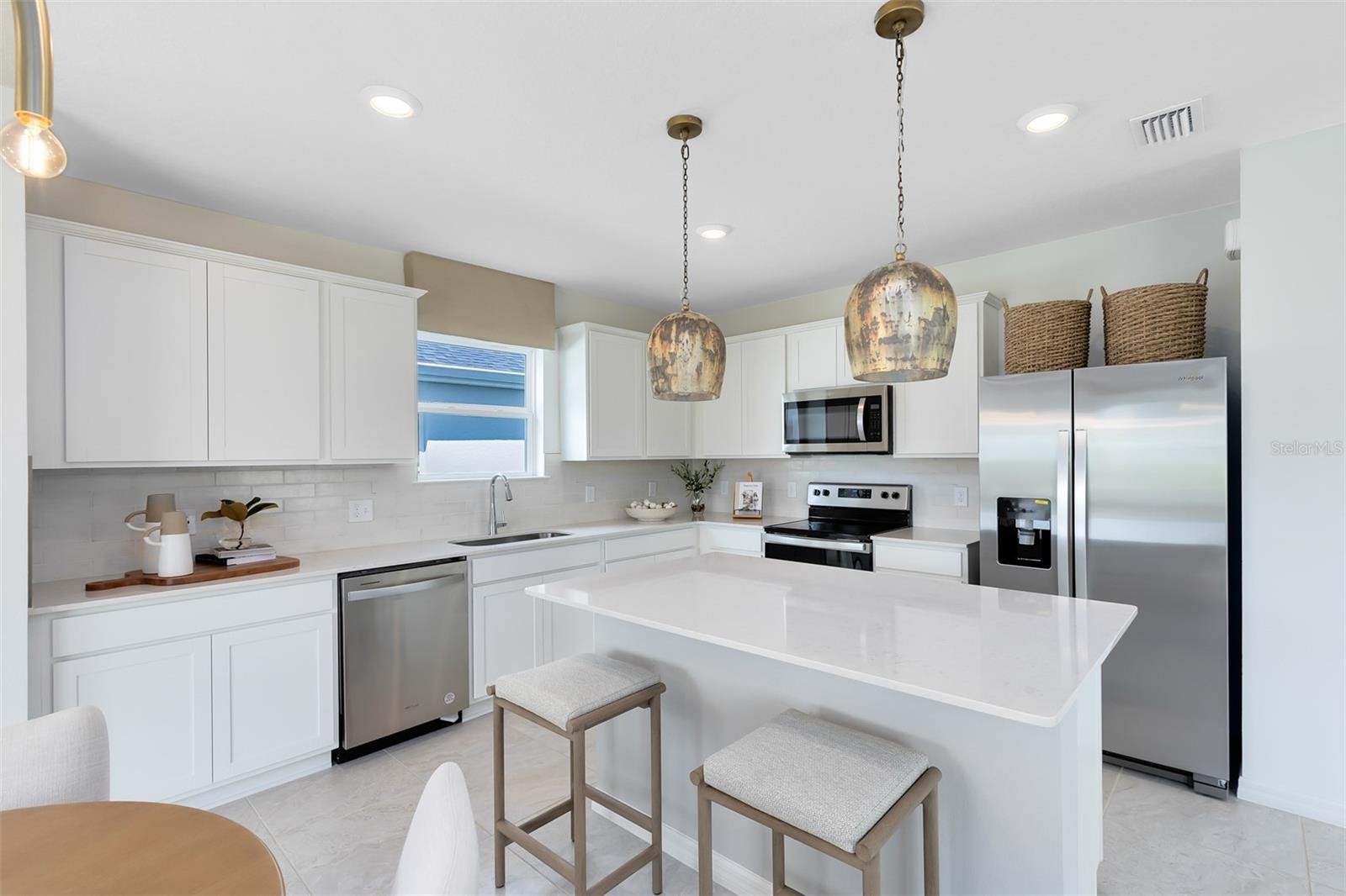 829 BALLEBY TRL