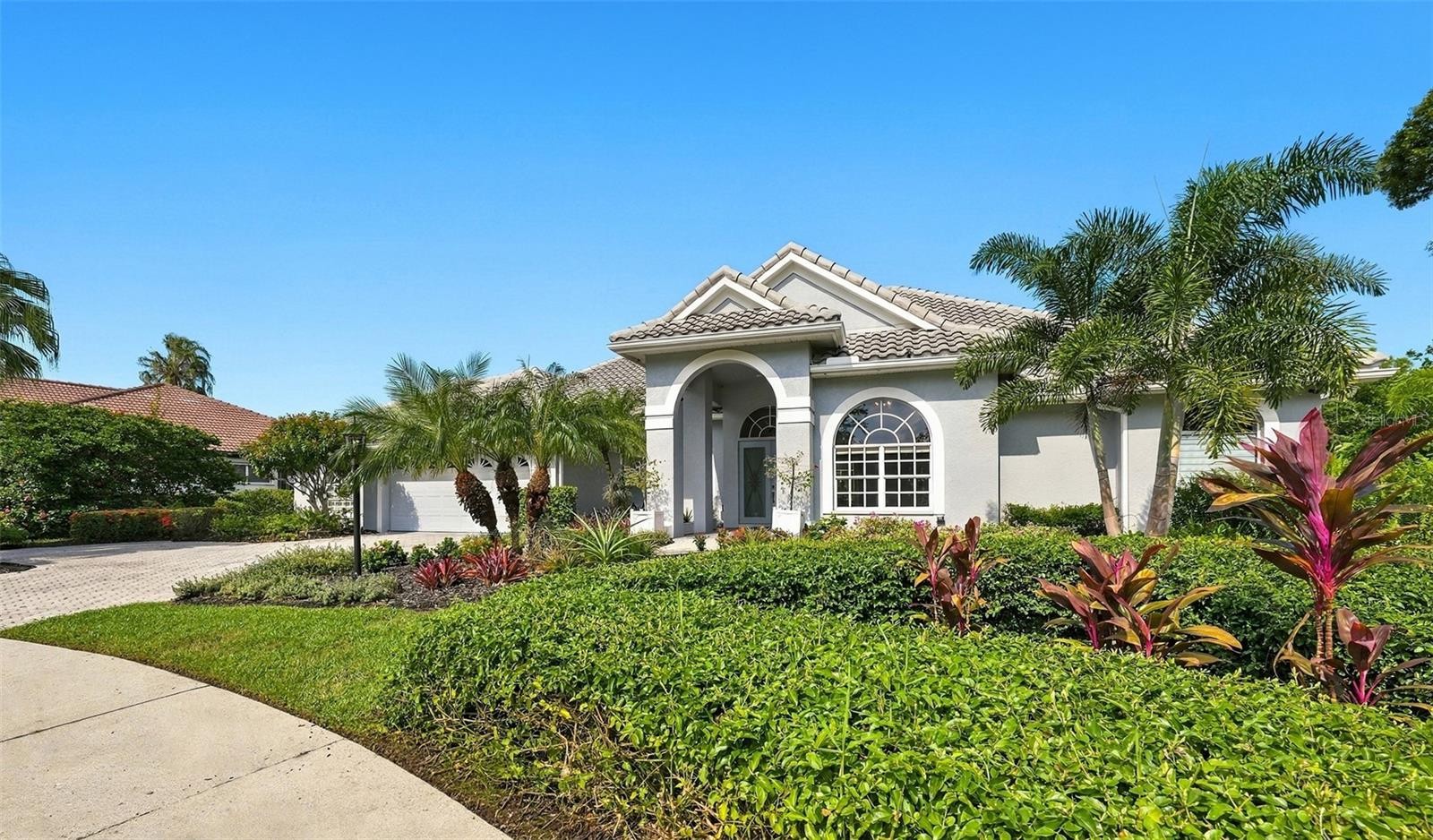 8136 REGENTS CT