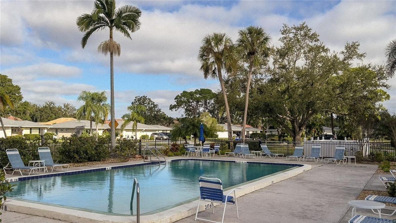 7461 W COUNTRY CLUB DR N #306