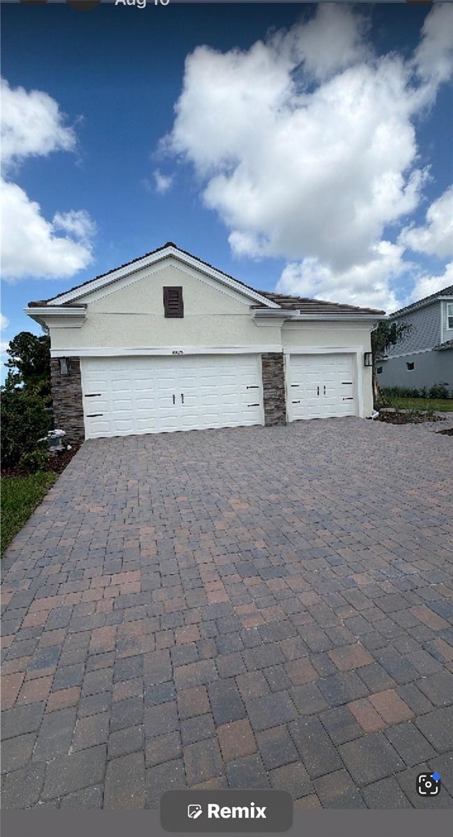10026 CRYSTAL ISLES CIR