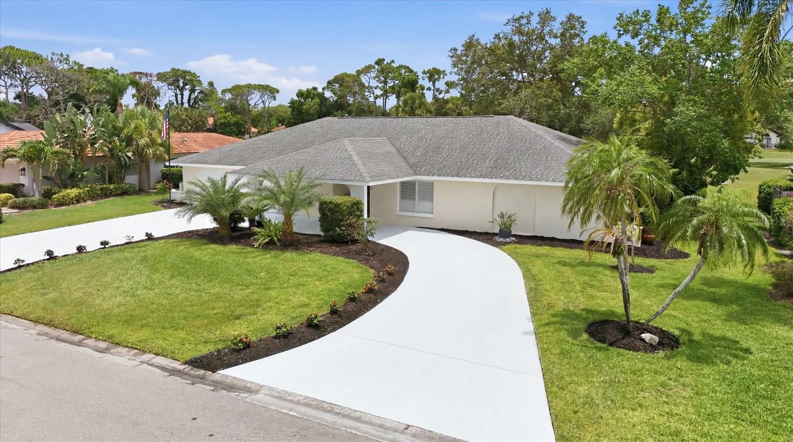 3900 TORREY PINES BLVD