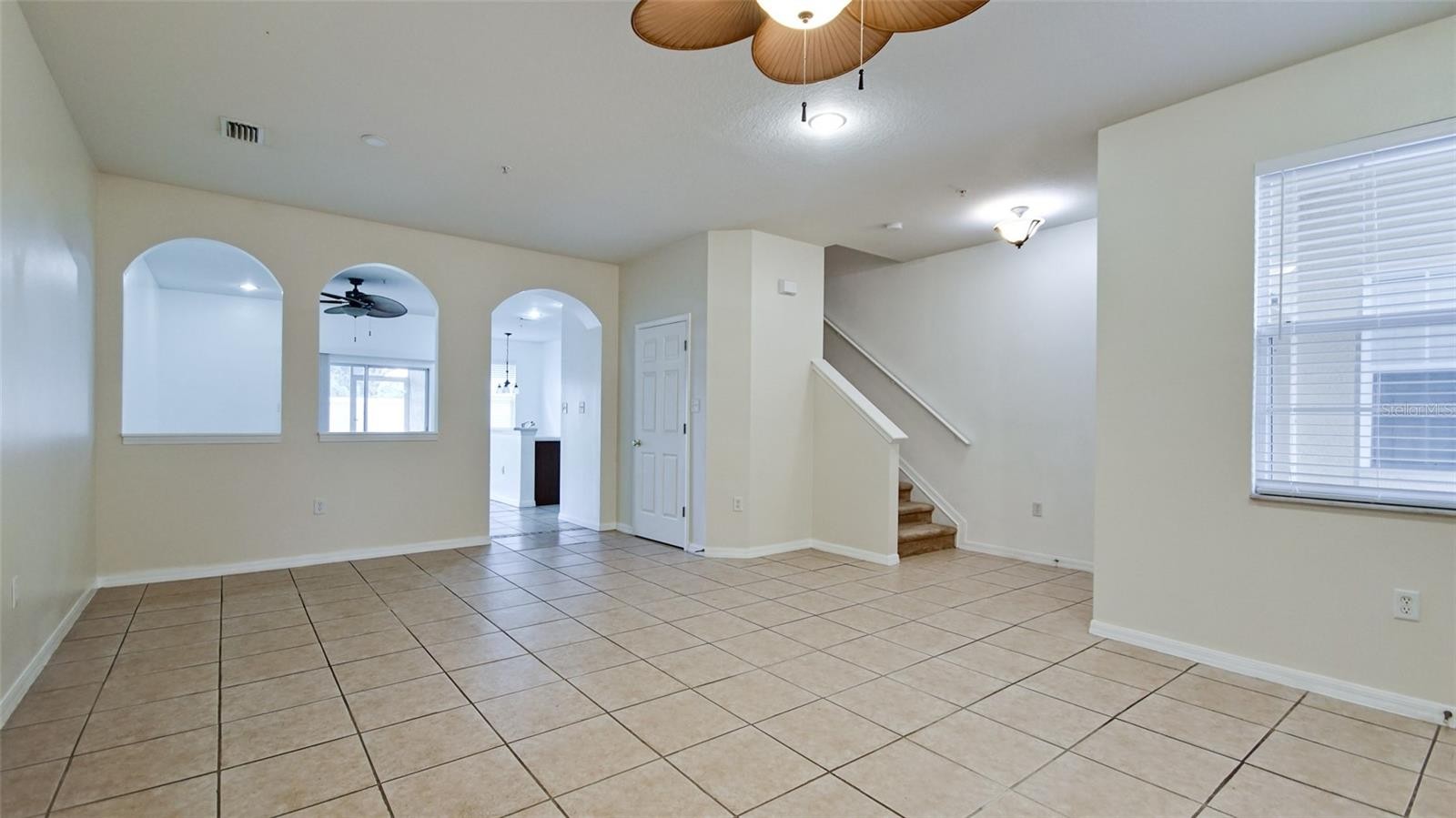 3497 PARKRIDGE CIR #16-102