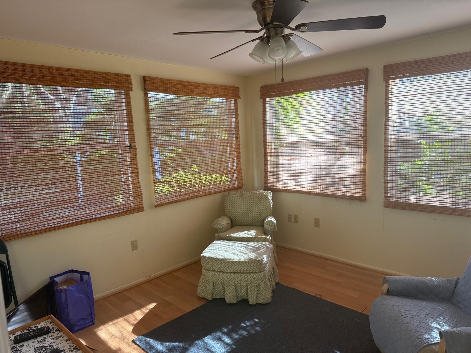 1827 ALTA VISTA ST