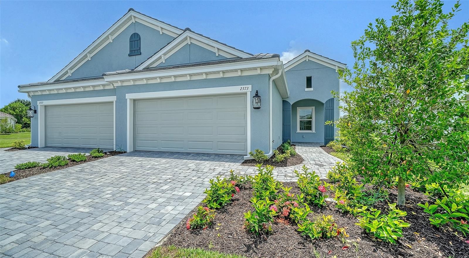 2373 BLUE MAHOE LN