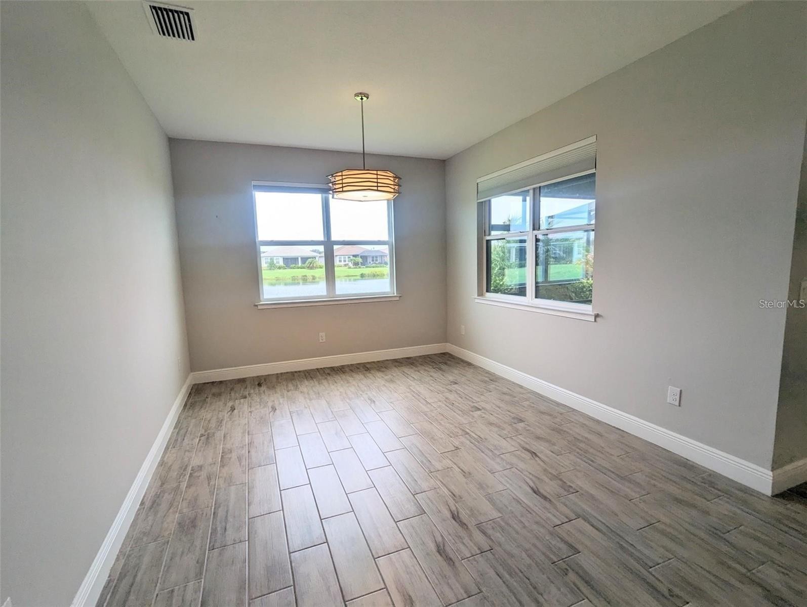 5834 LONG SHORE LOOP