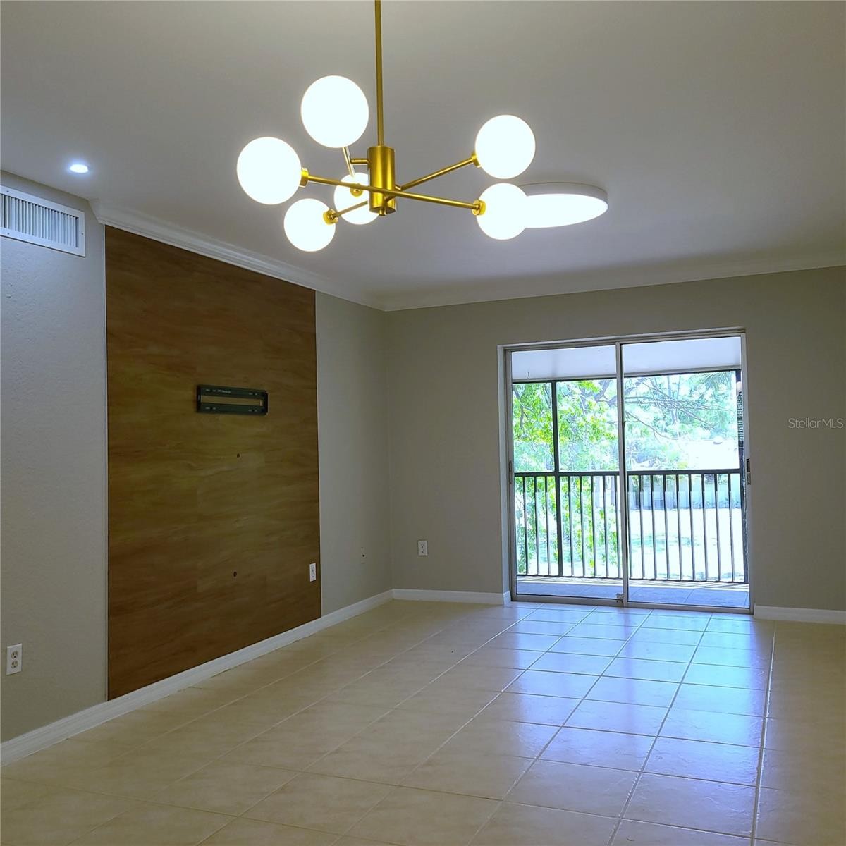 924 LA COSTA CIR #4