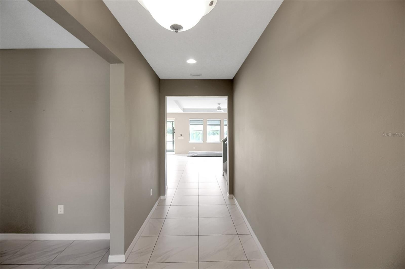 2914 ESMERALDA DR