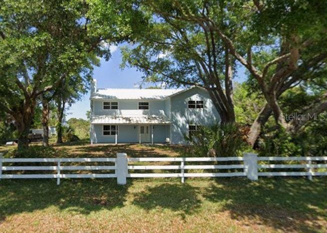 916 BAYSHORE DR