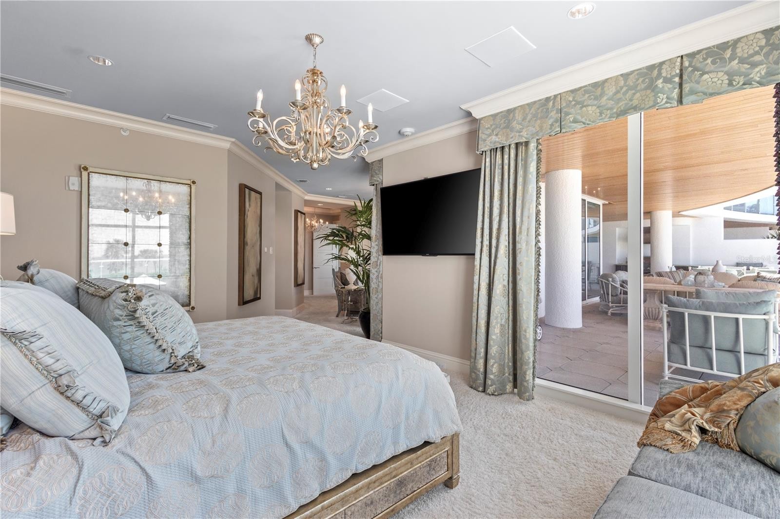 2251 GULF OF MEXICO DR #203