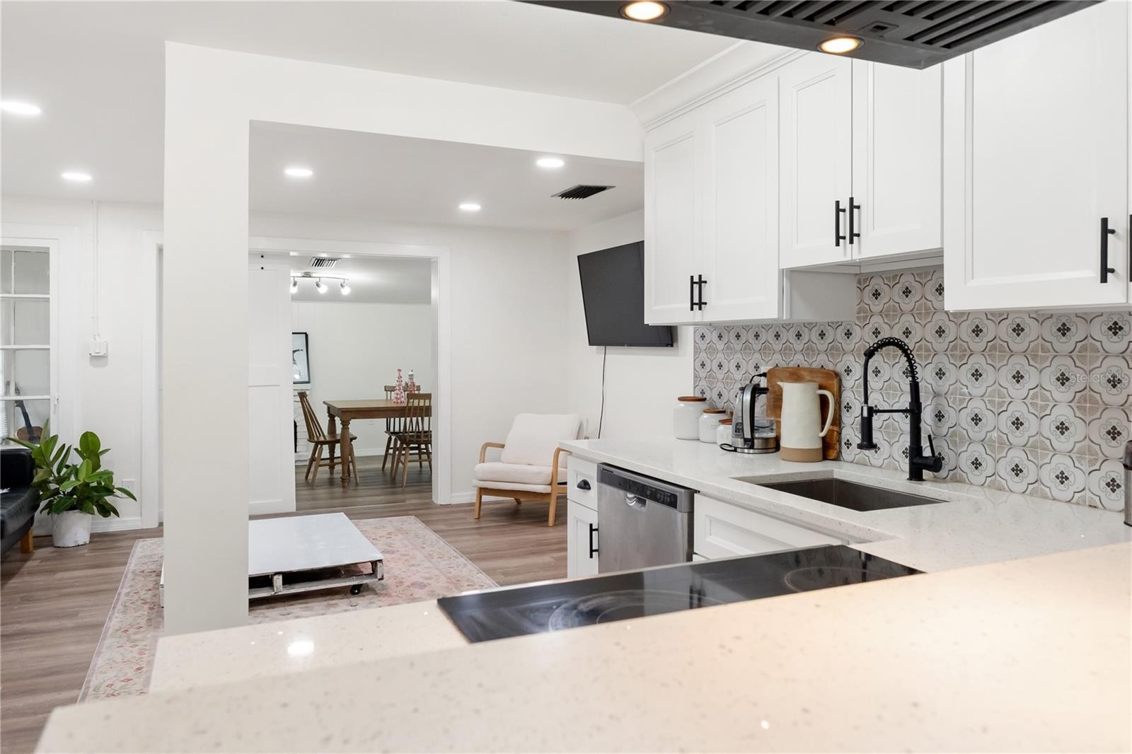 4105 ROCKEFELLER AVE