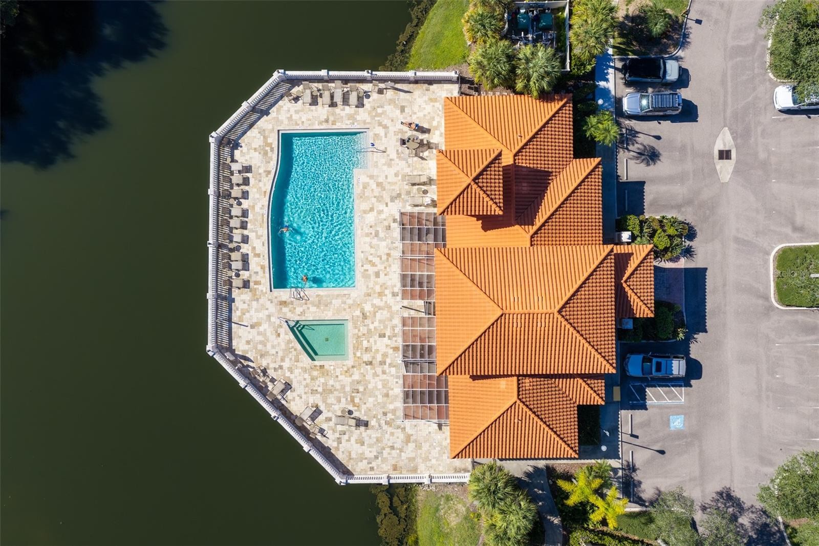 7702 LAKE VISTA CT #303