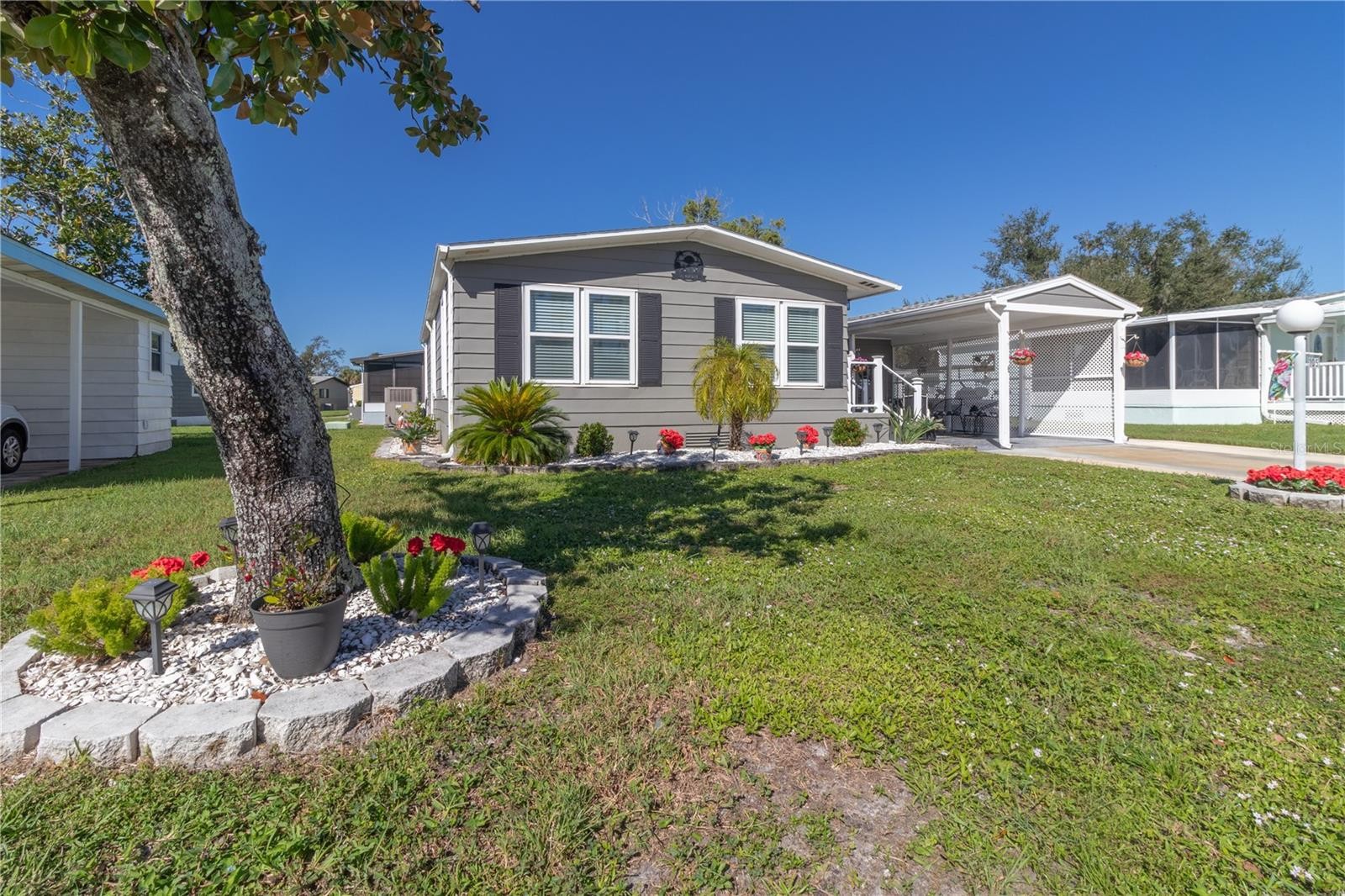 105 MEADOW CIR